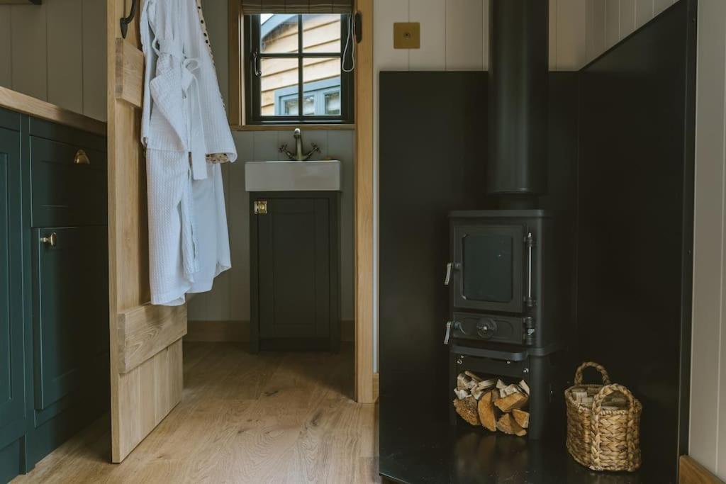 The Winford Retreat Villa Buitenkant foto